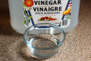 vinegar for cleaning glass